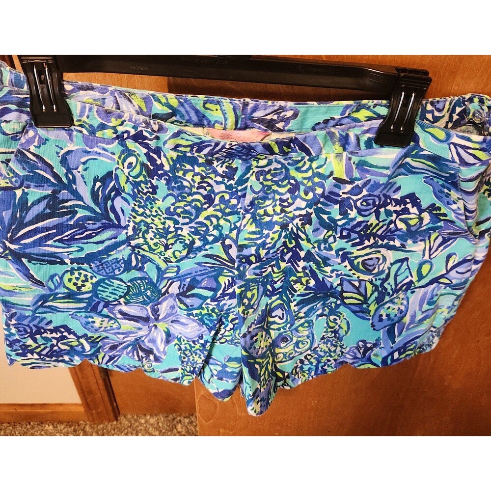 Lilly Pulitzer Bennett Blue Magnolia Shorts, size 12